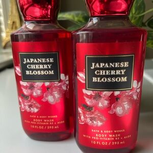 Bath & Body Works Japanese Cherry Blossom Body Wash set